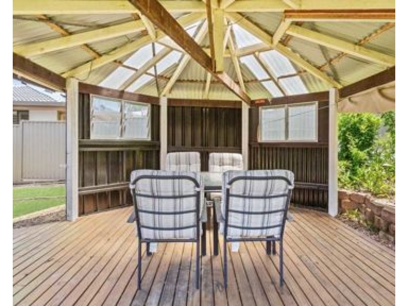 70 Collins Crescent, Benowa QLD 4217