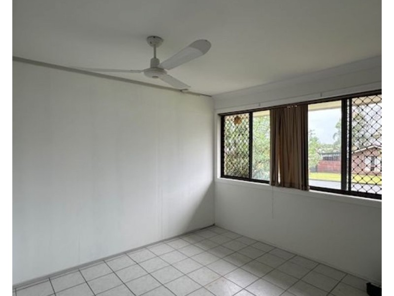 70 Collins Crescent, Benowa QLD 4217