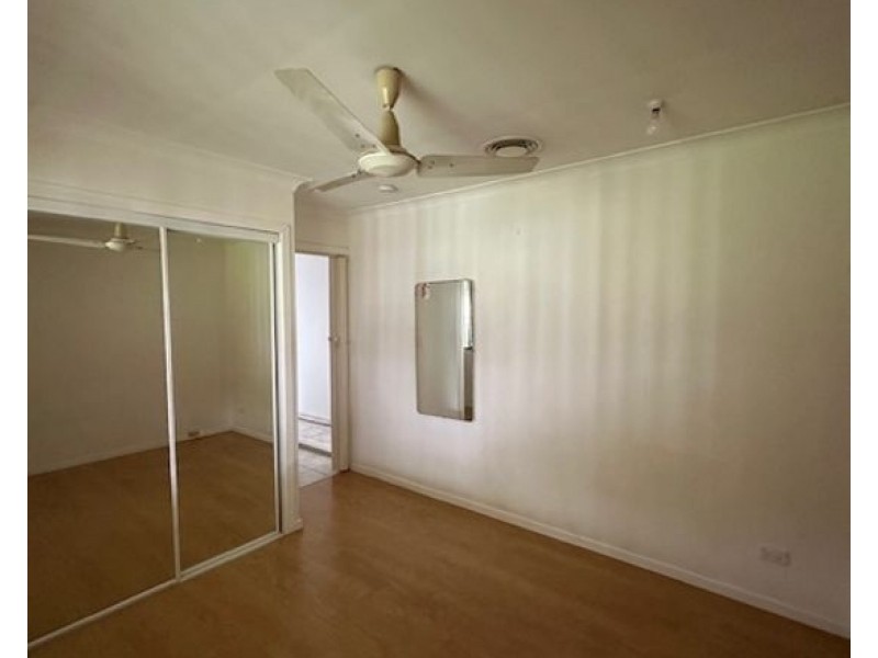 70 Collins Crescent, Benowa QLD 4217