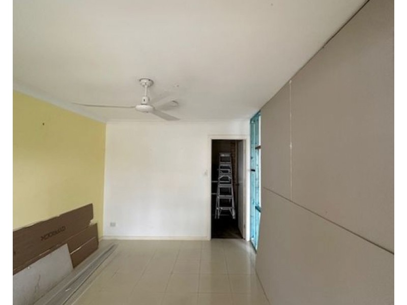 70 Collins Crescent, Benowa QLD 4217