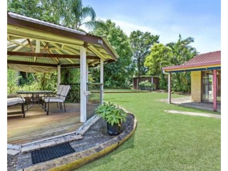 70 Collins Crescent, Benowa QLD 4217