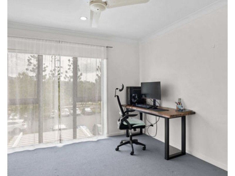 1/26 Hotham Drive, Pacific Pines QLD 4211