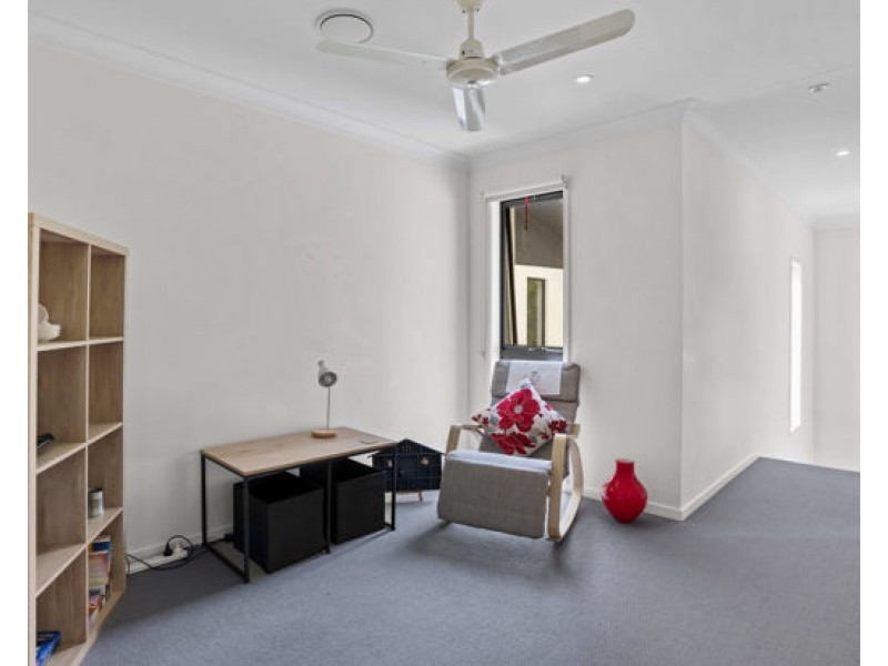 1/26 Hotham Drive, Pacific Pines QLD 4211