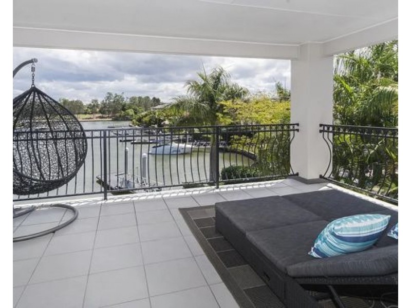 2112 Carlton Drive, Hope Island QLD 4212