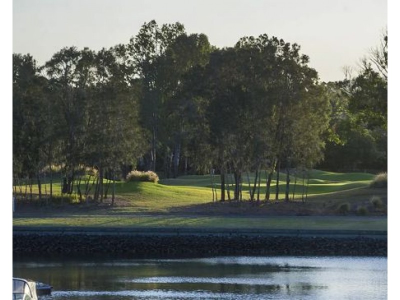 2112 Carlton Drive, Hope Island QLD 4212