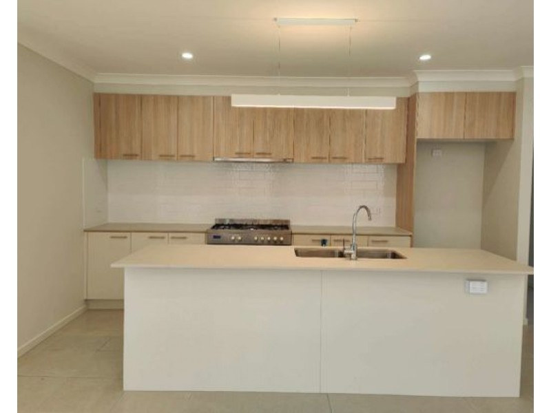 27 Jo-Ann Miller Dr, Collingwood Park QLD 4301