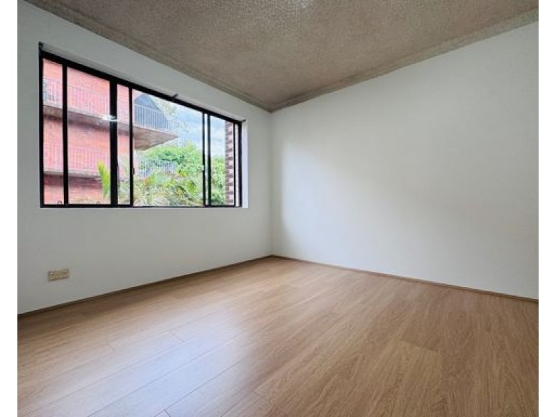 2/2 Macquarie Pl, Mortdale NSW 2223