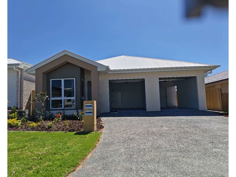 69A Blackstone Crescent, Ripley QLD 4306