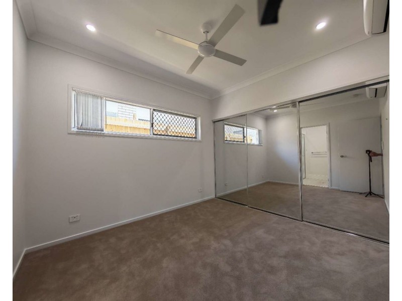 69A Blackstone Crescent, Ripley QLD 4306