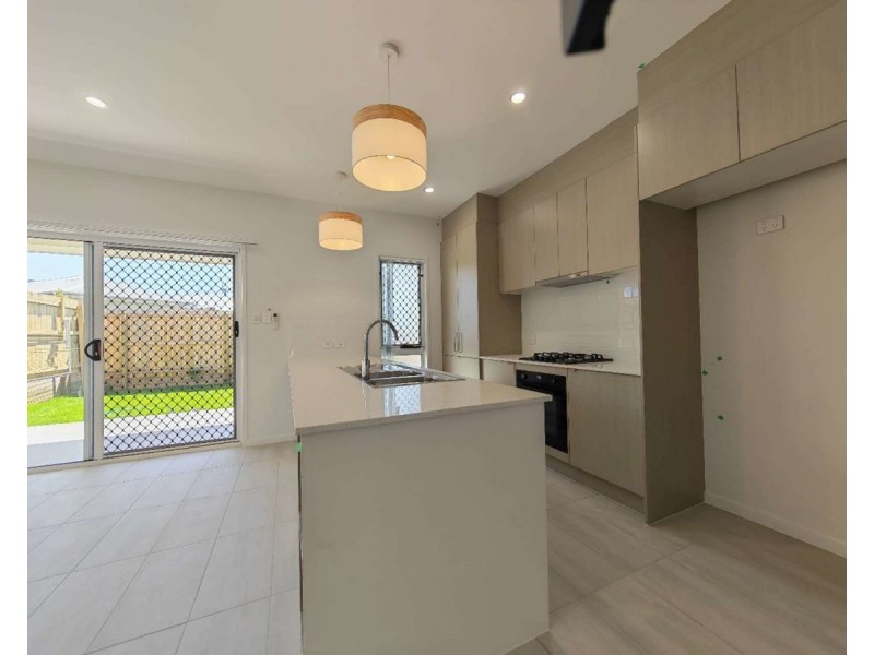 69A Blackstone Crescent, Ripley QLD 4306