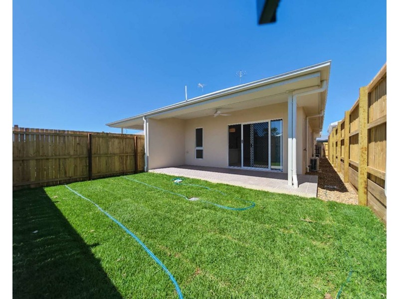 69A Blackstone Crescent, Ripley QLD 4306