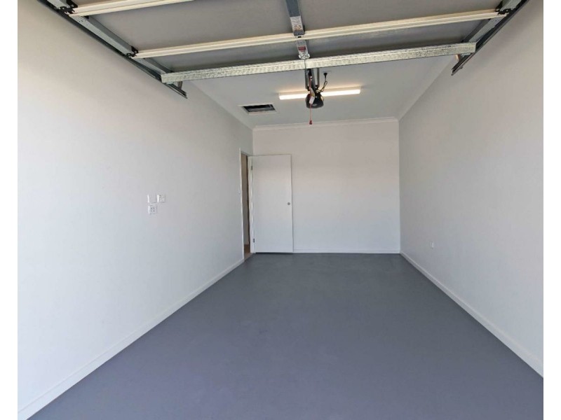 69A Blackstone Crescent, Ripley QLD 4306