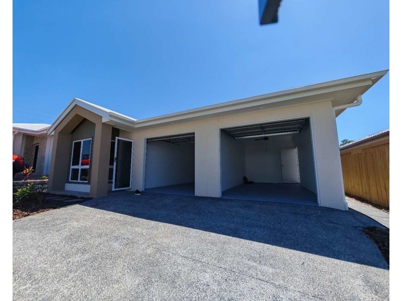 69B Blackstone Crescent, Ripley QLD 4306