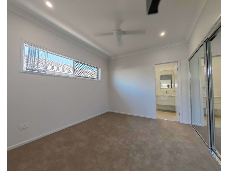69B Blackstone Crescent, Ripley QLD 4306