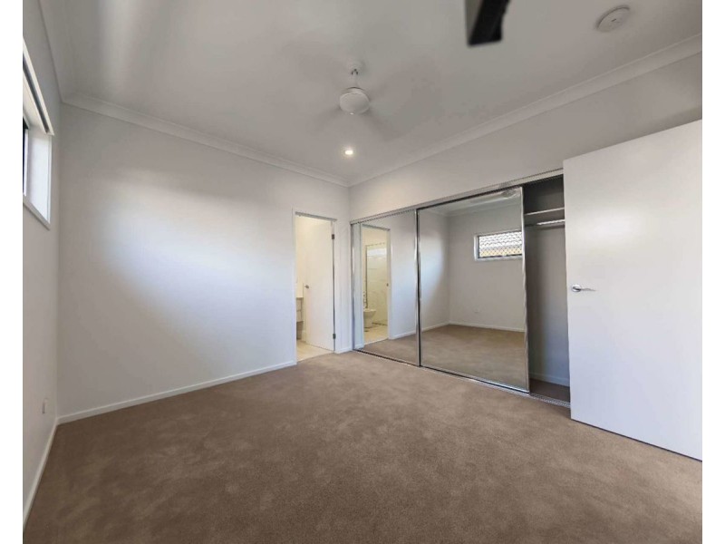 69B Blackstone Crescent, Ripley QLD 4306