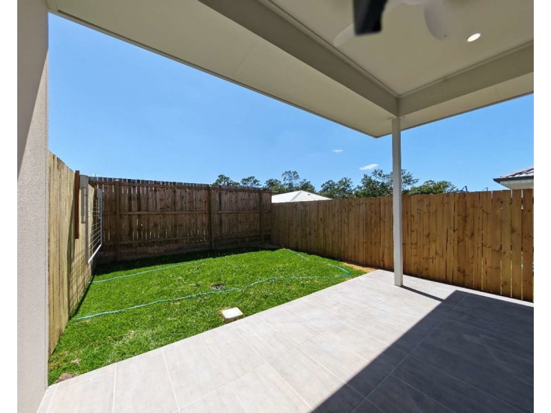 69B Blackstone Crescent, Ripley QLD 4306