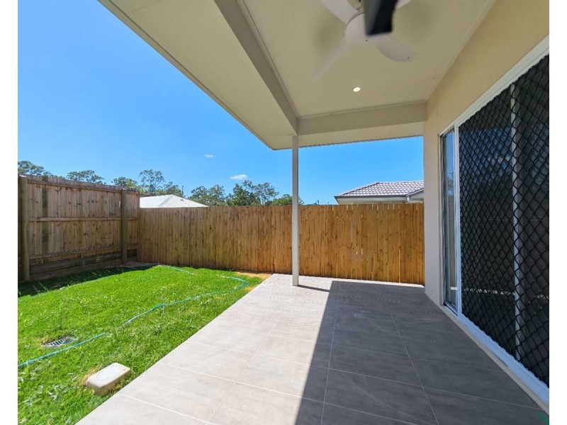69B Blackstone Crescent, Ripley QLD 4306
