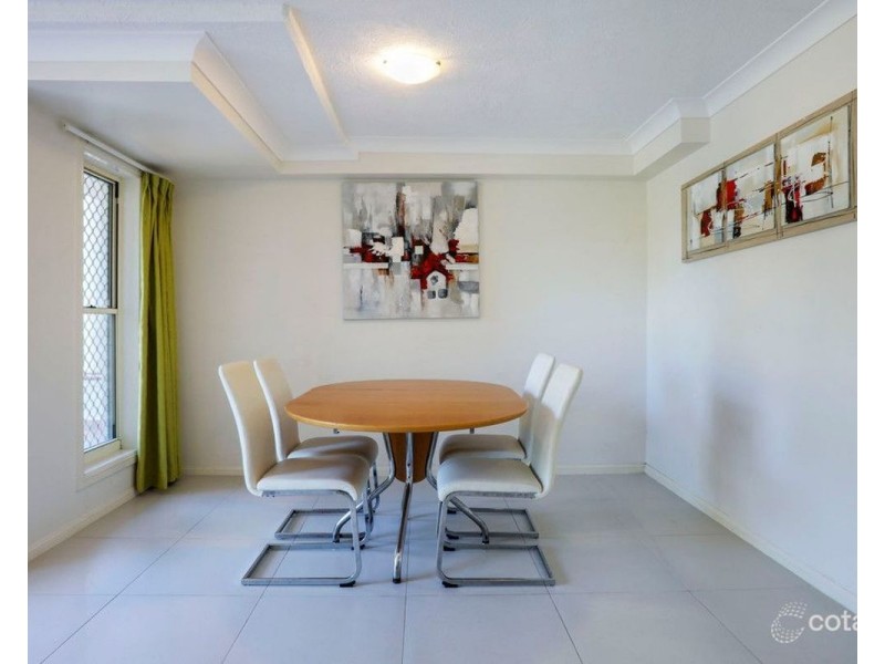 12/3 Sunset Boulevard, Surfers Paradise QLD 4217