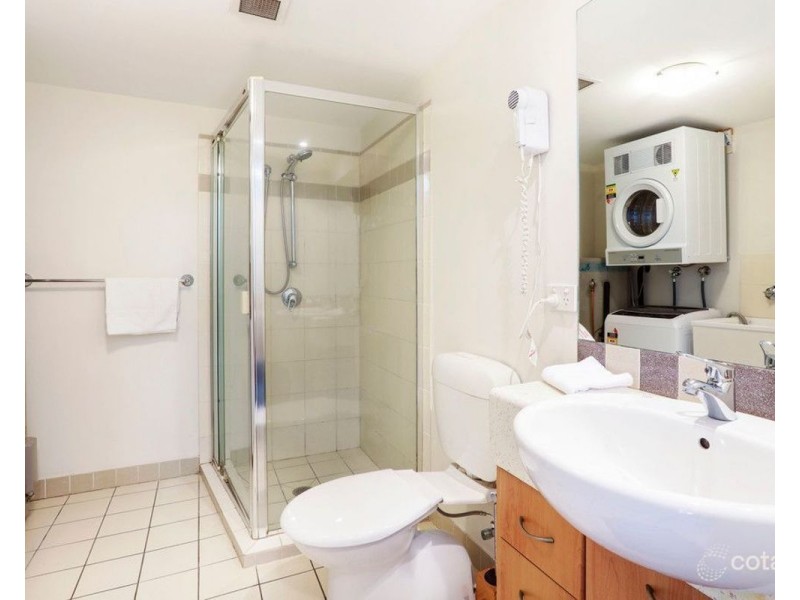 12/3 Sunset Boulevard, Surfers Paradise QLD 4217