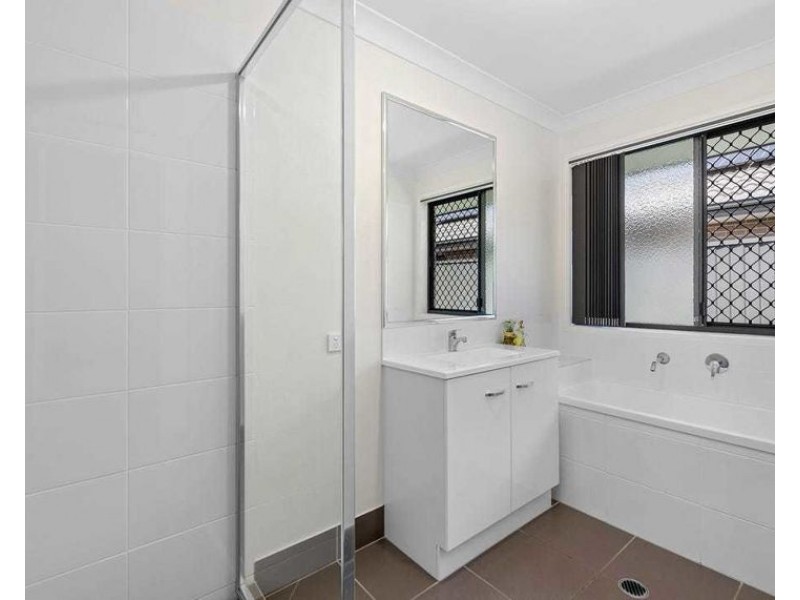 126 Campbell Dr, Mango Hill QLD 4509