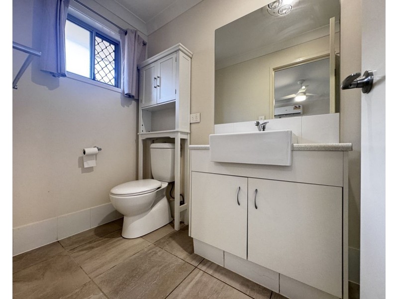 12-2 Creekstone Ave, Redbank Plains QLD 4301