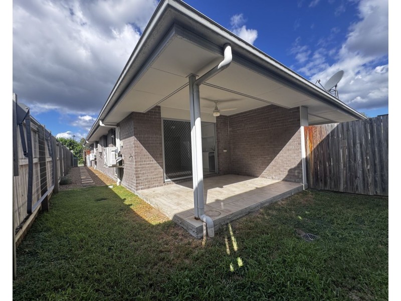12-2 Creekstone Ave, Redbank Plains QLD 4301