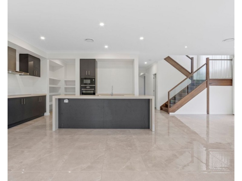 21 Olive Street, Helensvale QLD 4212