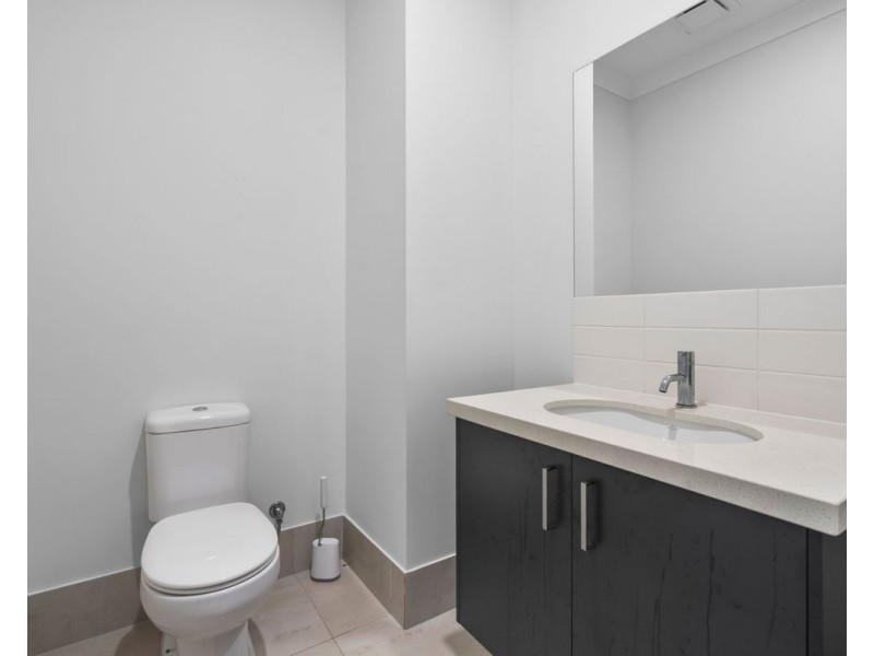 21 Olive Street, Helensvale QLD 4212