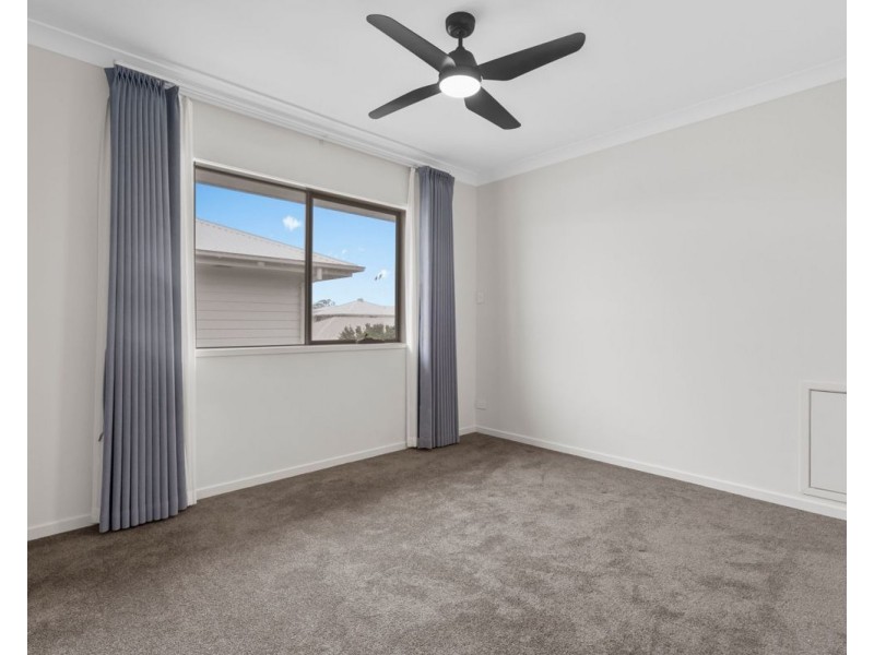 21 Olive Street, Helensvale QLD 4212