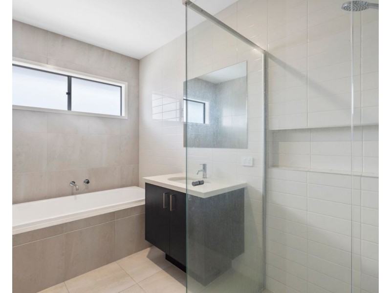 21 Olive Street, Helensvale QLD 4212