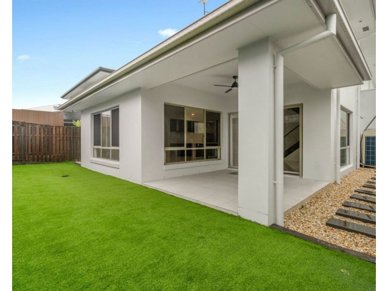 21 Olive Street, Helensvale QLD 4212