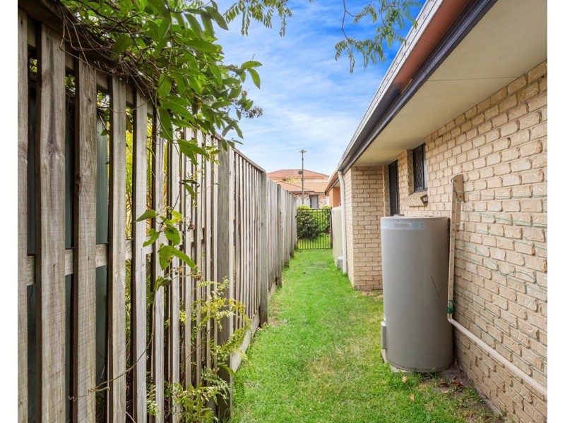 22 Holland Crescent, Wynnum West QLD 4178