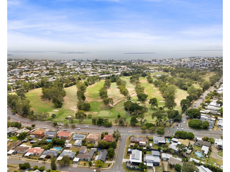 22 Holland Crescent, Wynnum West QLD 4178