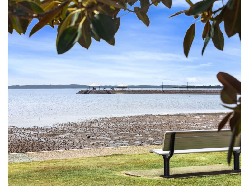 22 Holland Crescent, Wynnum West QLD 4178