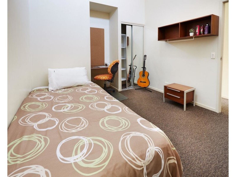 1 1848 Logan road, Upper Mount Gravatt QLD 4122