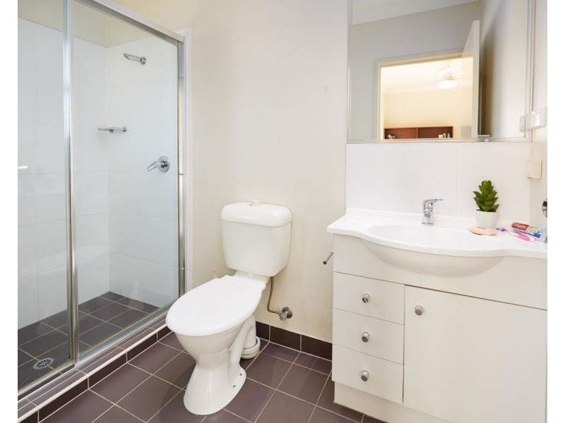 1 1848 Logan road, Upper Mount Gravatt QLD 4122