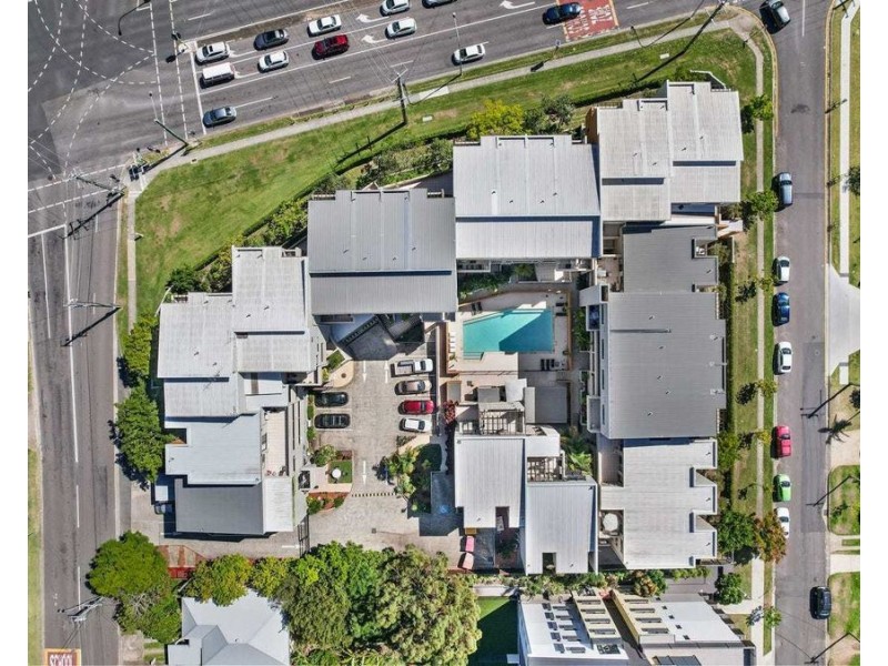 1 1848 Logan road, Upper Mount Gravatt QLD 4122