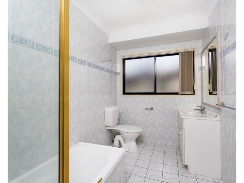 Unit 37 12 Greendale Way, Carindale QLD 4152