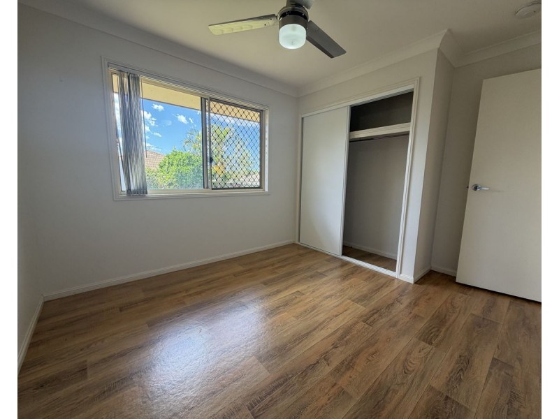 27 Charlton Place, Regents Park QLD 4118