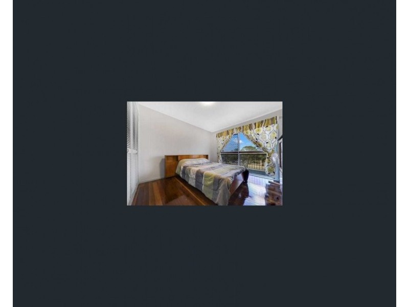 41 Law Street S, Redbank QLD 4301