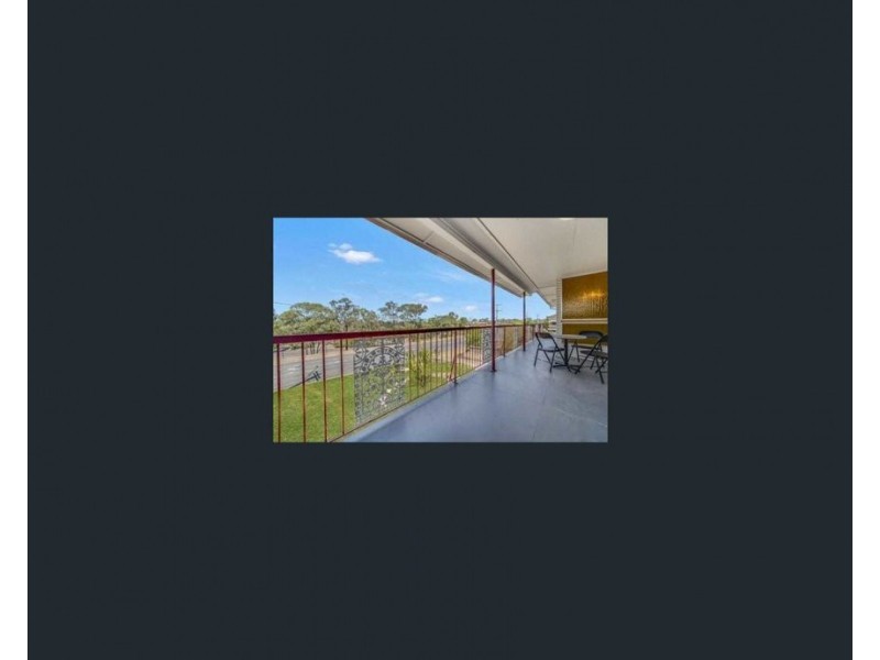 41 Law Street S, Redbank QLD 4301