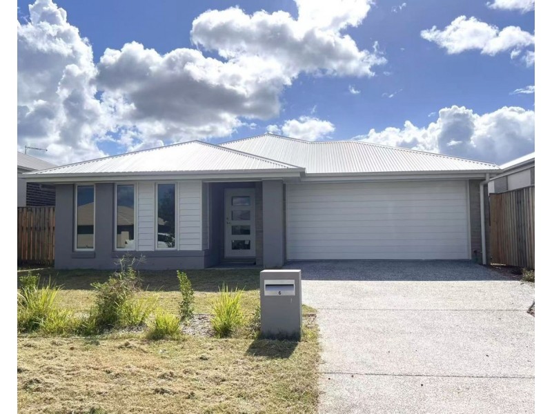 6 Chrysanthus St, Crestmead QLD 4132