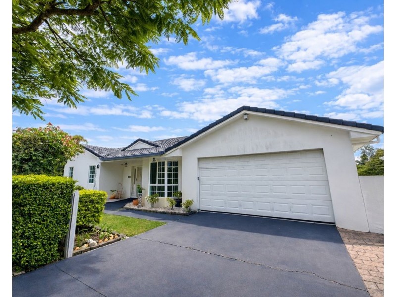 35 Port Jackson Boulevard, Clear Island Waters QLD 4226