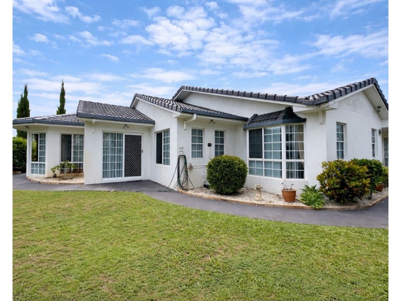 35 Port Jackson Boulevard, Clear Island Waters QLD 4226