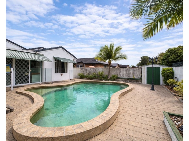 35 Port Jackson Boulevard, Clear Island Waters QLD 4226