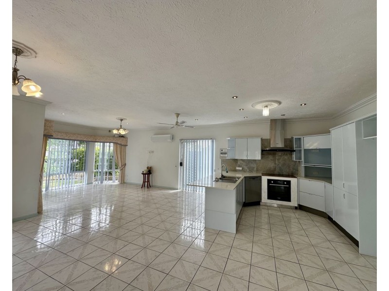 35 Port Jackson Boulevard, Clear Island Waters QLD 4226