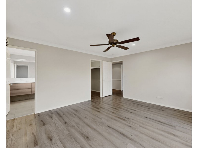 16 Hamersley Pl, Parkinson QLD 4115