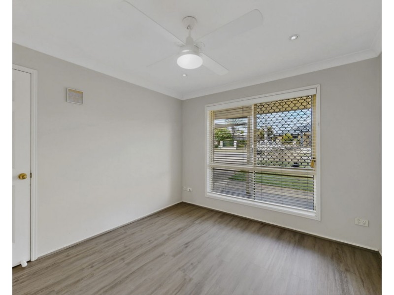 16 Hamersley Pl, Parkinson QLD 4115