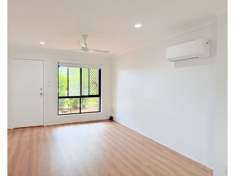 2/7 Nev Close, Wishart QLD 4122