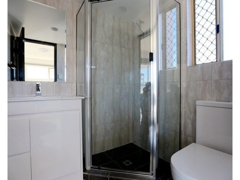 4/7 York Street, Indooroopilly QLD 4068